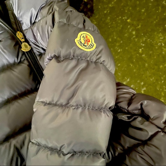 coat - Picture 2 of 3